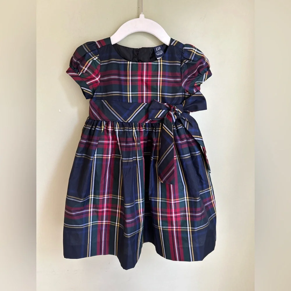 Gap Tartan Plaid Holiday Dress 12-18 mos. Short puff sleeve, bow waistband. Nice